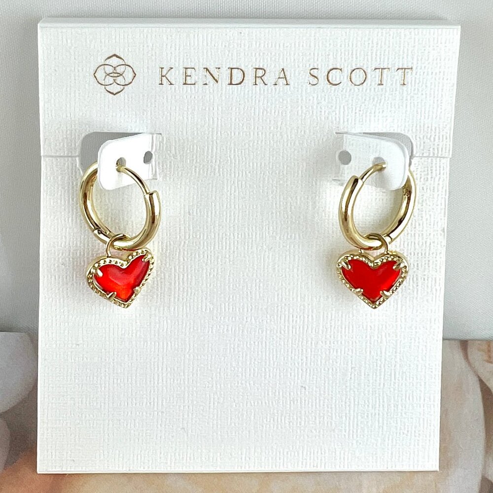 Kendra Scott Ari Heart Red Illusion Huggie gold earrings